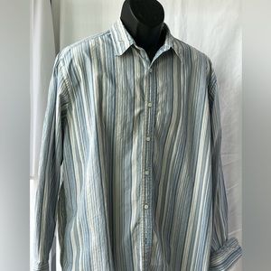 Perry Ellis French cuff dress shirt. Excellent condition. Size L